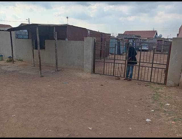 LAND FOR SALE IN PALM RIDGE